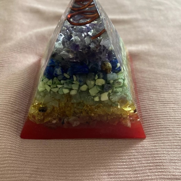 Chakra Orgonite Orgone Pyramid Energy Generator. Handmade - Picture 8 of 8